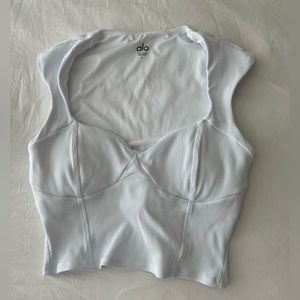 Alo Yoga Ribbed Sweetheart Short Sleeve Top